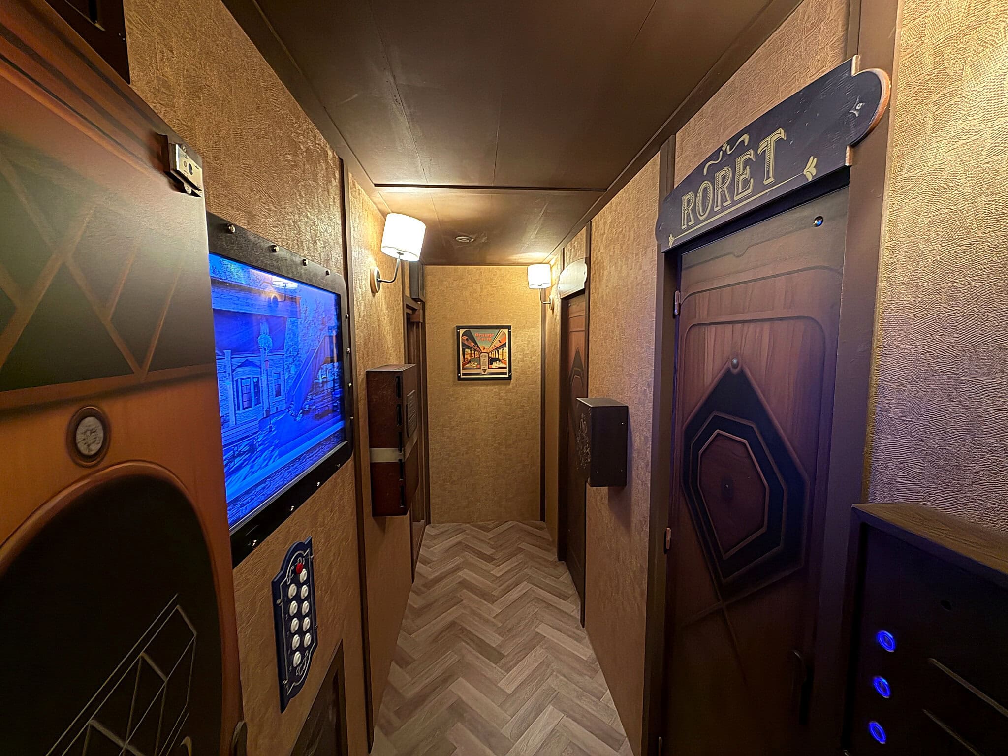 Compartiment du Train de l’Orient – Escape Game Enigma78 à Maurepas